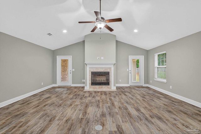 5928 Augustine Dr, Pace, FL 32571