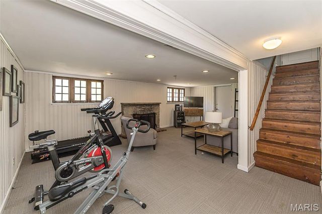601 Woodard Drive, St Louis, MO 63122