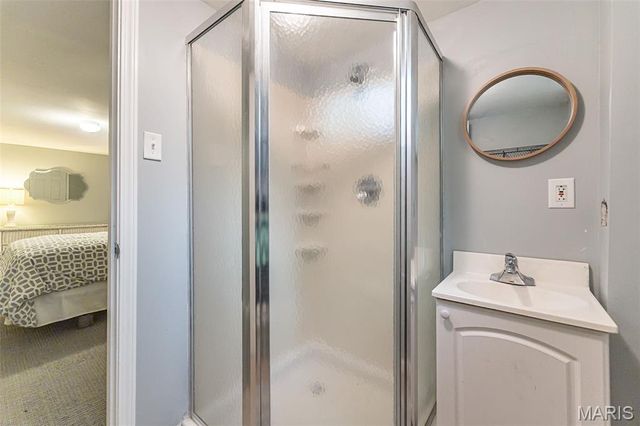 601 Woodard Drive, St Louis, MO 63122