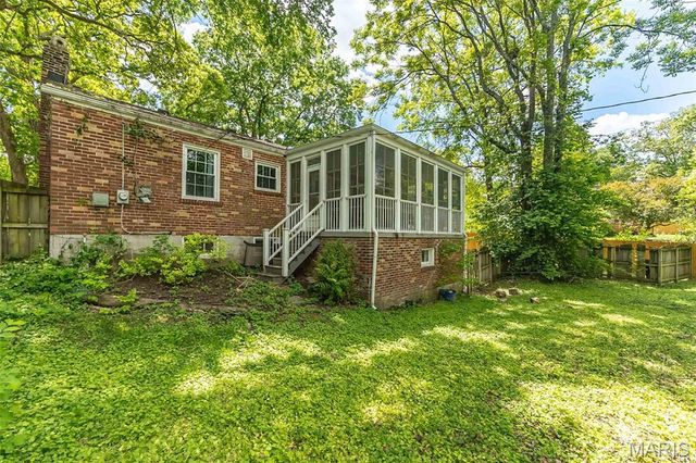 601 Woodard Drive, St Louis, MO 63122