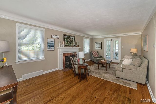 601 Woodard Drive, St Louis, MO 63122