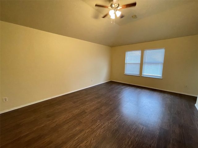 5548 SPRING RIDGE Drive, Watauga, TX 76137