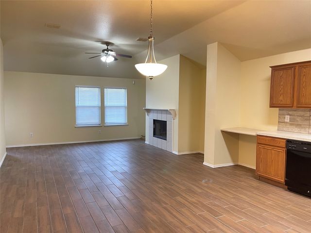 5548 SPRING RIDGE Drive, Watauga, TX 76137