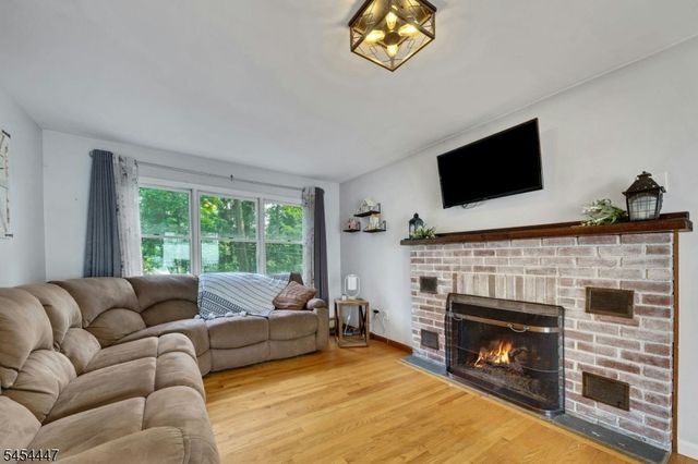 416 Lakeview Ave, Ringwood Boro, NJ 07456