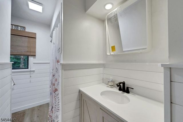 416 Lakeview Ave, Ringwood Boro, NJ 07456