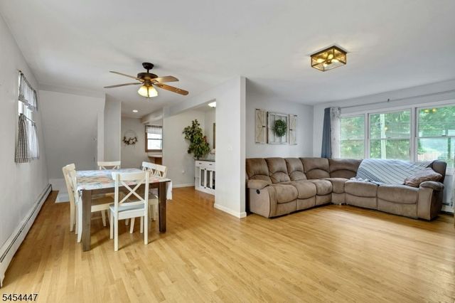 416 Lakeview Ave, Ringwood Boro, NJ 07456