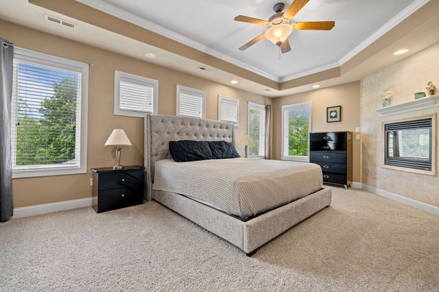 160 62nd Street, West Des Moines, IA 50266