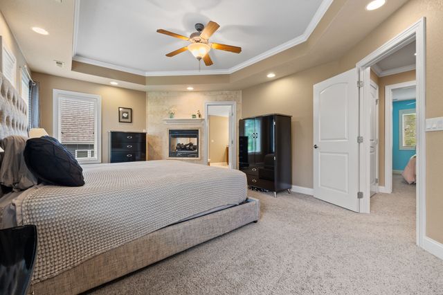 160 62nd Street, West Des Moines, IA 50266