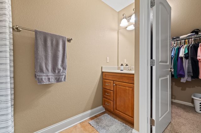 160 62nd Street, West Des Moines, IA 50266