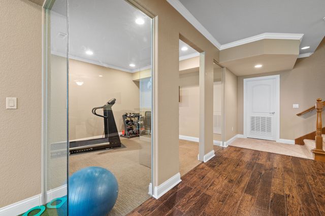 160 62nd Street, West Des Moines, IA 50266