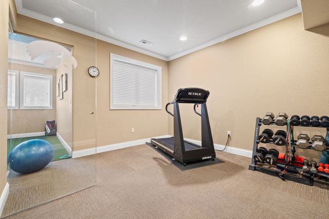 160 62nd Street, West Des Moines, IA 50266