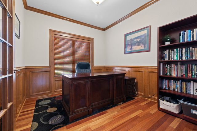 160 62nd Street, West Des Moines, IA 50266