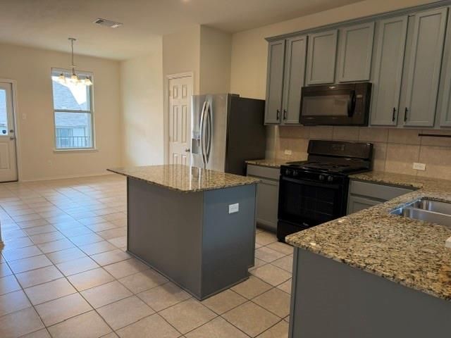 149 Lemonball DR, Buda, TX 78610
