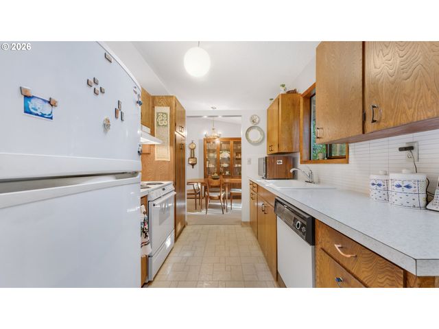 9200 Sw ELROSE Ct, Portland, OR 97224