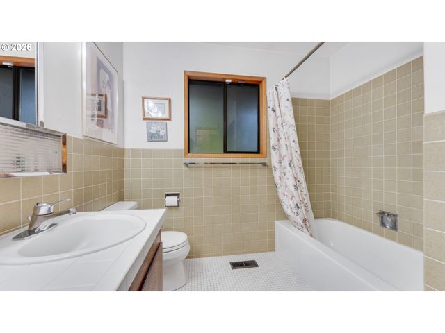 9200 Sw ELROSE Ct, Portland, OR 97224