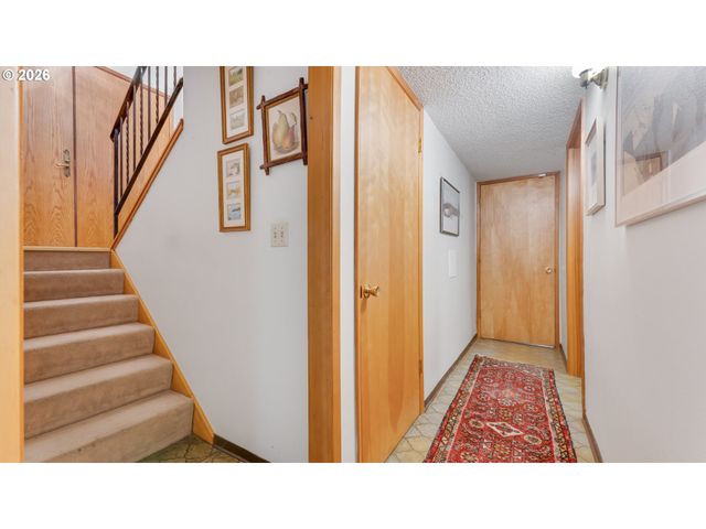 9200 Sw ELROSE Ct, Portland, OR 97224