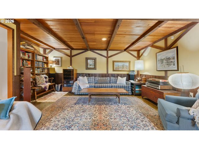 9200 Sw ELROSE Ct, Portland, OR 97224