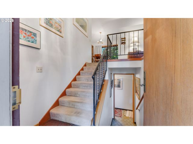 9200 Sw ELROSE Ct, Portland, OR 97224