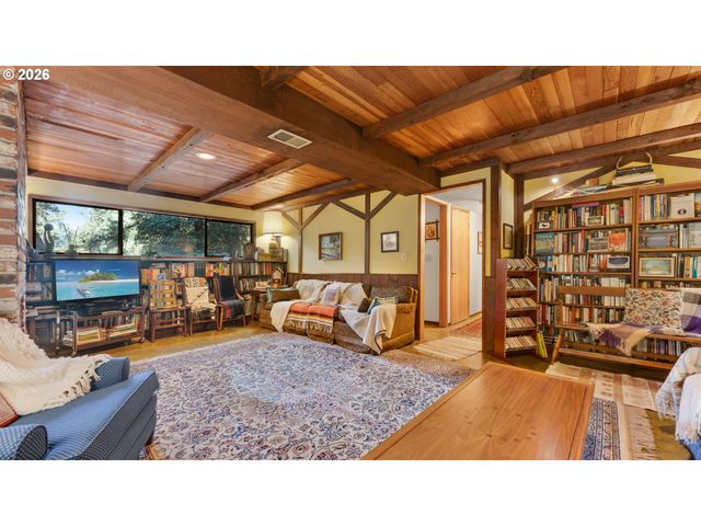 9200 Sw ELROSE Ct, Portland, OR 97224