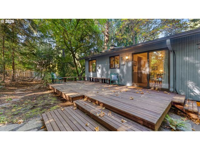 9200 Sw ELROSE Ct, Portland, OR 97224