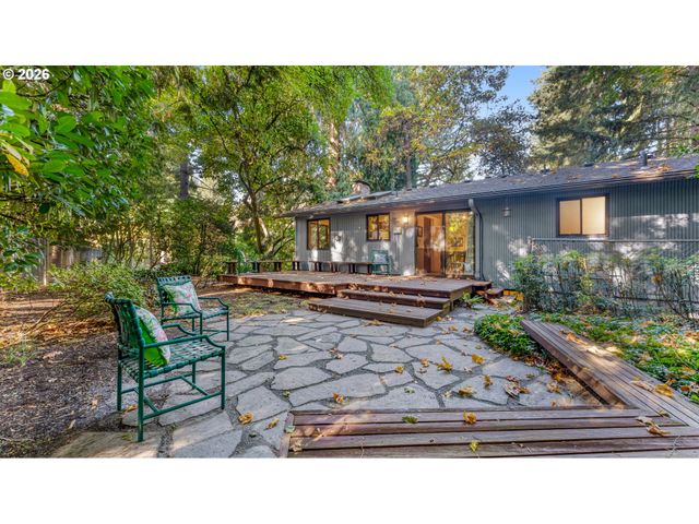 9200 Sw ELROSE Ct, Portland, OR 97224