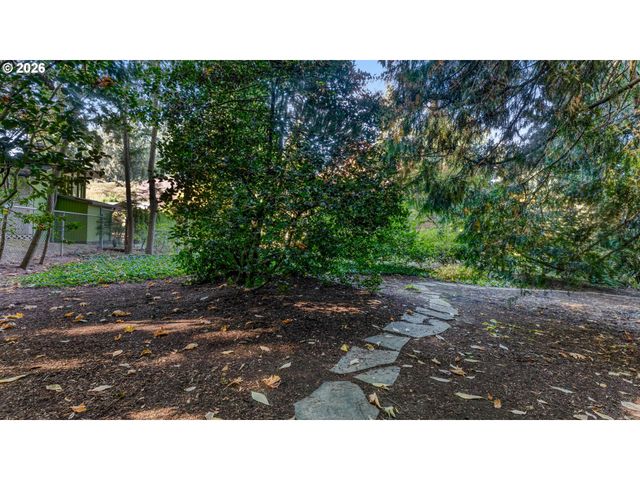 9200 Sw ELROSE Ct, Portland, OR 97224