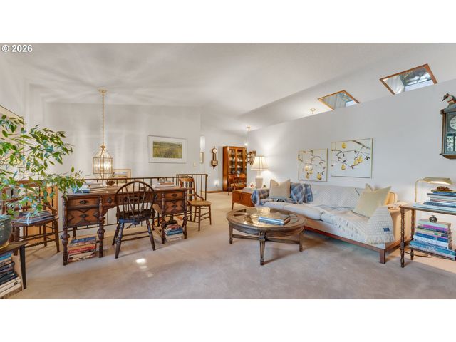 9200 Sw ELROSE Ct, Portland, OR 97224