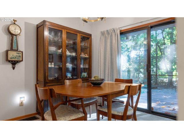 9200 Sw ELROSE Ct, Portland, OR 97224