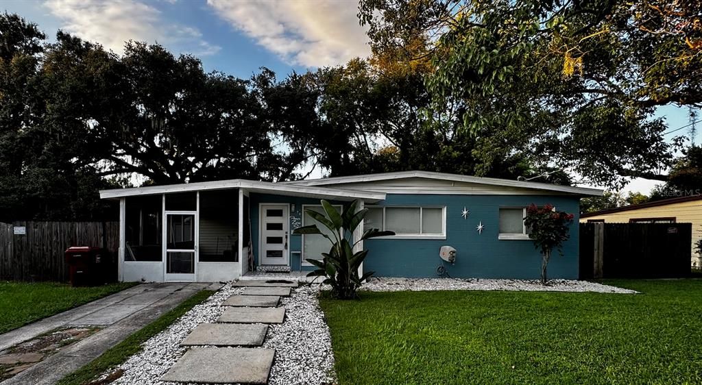 Image 1 of property listing at 406 E MORRELL DRIVE, Plant City, FL 33563