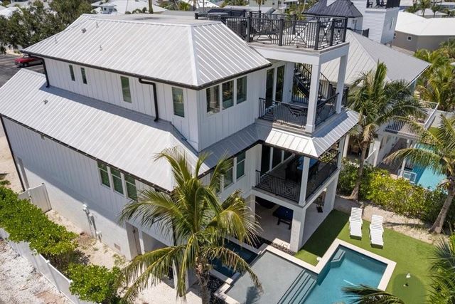 239 S HARBOR DRIVE, Holmes Beach, FL 34217