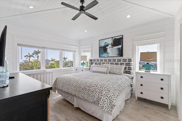 239 S HARBOR DRIVE, Holmes Beach, FL 34217