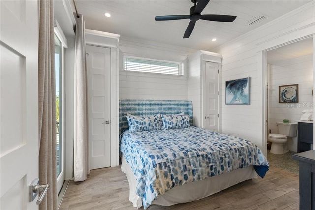 239 S HARBOR DRIVE, Holmes Beach, FL 34217