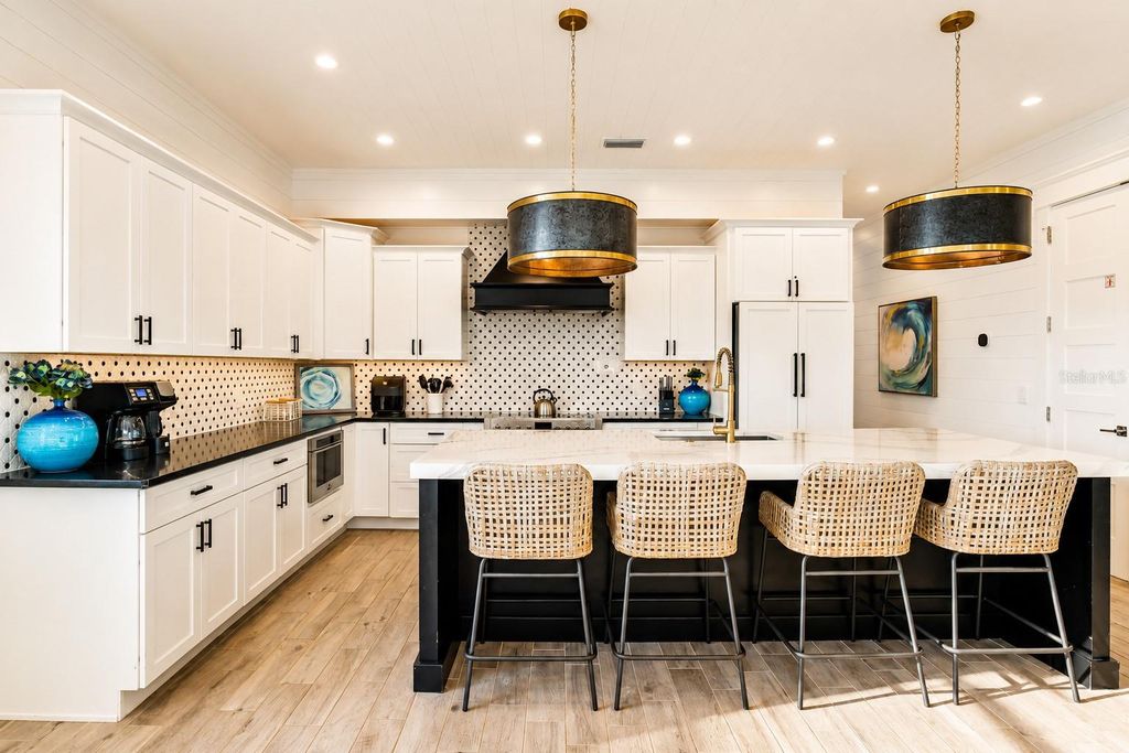 239 S HARBOR DRIVE, HOLMES BEACH, FL 34217 — photo 5