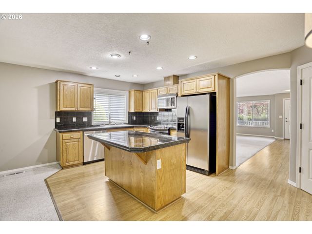 14122 Se MORNING SUN Dr, Clackamas, OR 97015