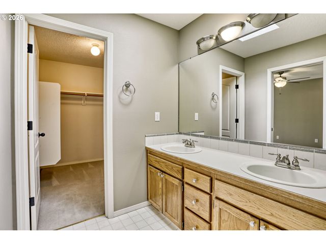 14122 Se MORNING SUN Dr, Clackamas, OR 97015
