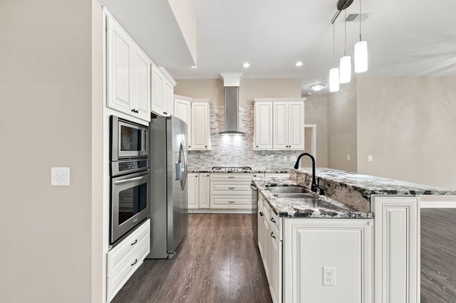 527 S Fredrick Way, Boiling Springs, SC 29316