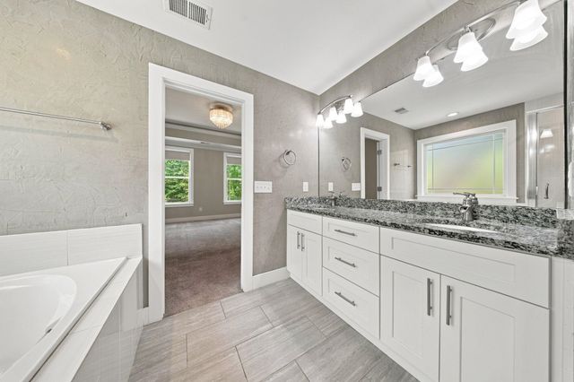 527 S Fredrick Way, Boiling Springs, SC 29316
