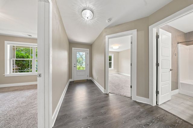 527 S Fredrick Way, Boiling Springs, SC 29316