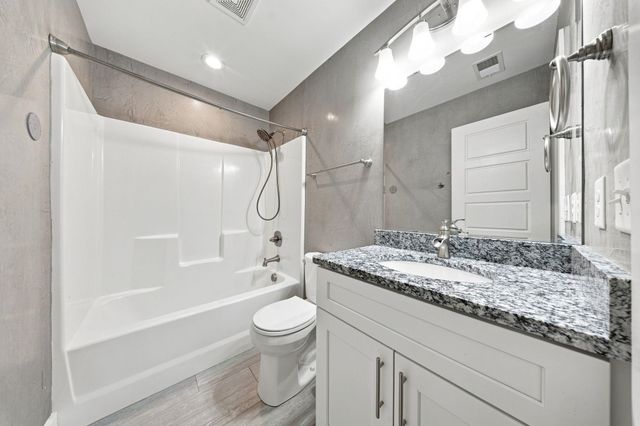 527 S Fredrick Way, Boiling Springs, SC 29316