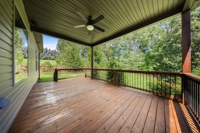 527 S Fredrick Way, Boiling Springs, SC 29316