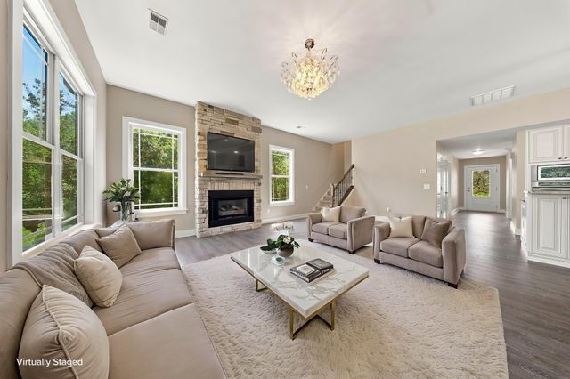 527 S Fredrick Way, Boiling Springs, SC 29316