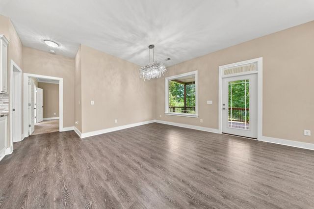 527 S Fredrick Way, Boiling Springs, SC 29316