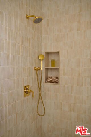 7841 Stewart Avenue, Los Angeles, CA 90045