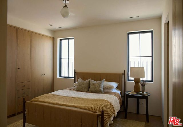 7841 Stewart Avenue, Los Angeles, CA 90045