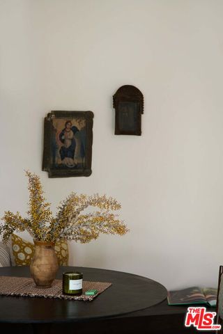 7841 Stewart Avenue, Los Angeles, CA 90045