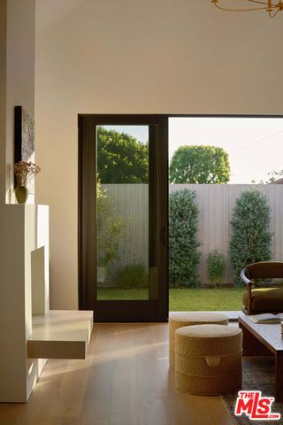 7841 Stewart Avenue, Los Angeles, CA 90045