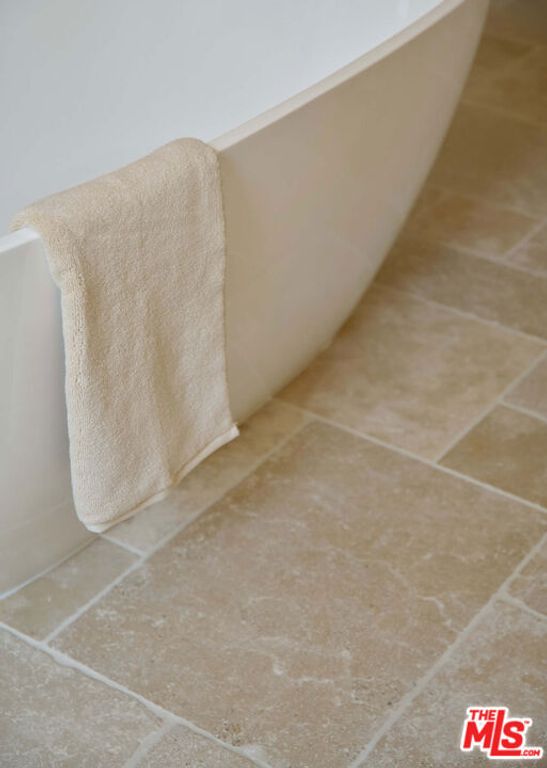 Image 26 of property listing at 7841 Stewart Avenue, Los Angeles, CA 90045