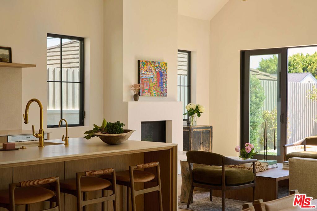 Image 5 of property listing at 7841 Stewart Avenue, Los Angeles, CA 90045