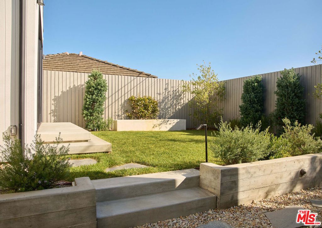 Image 52 of property listing at 7841 Stewart Avenue, Los Angeles, CA 90045