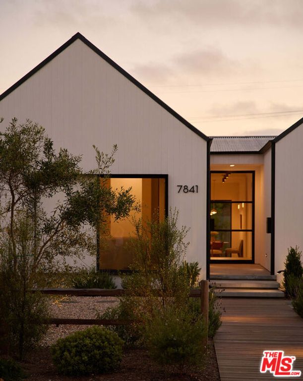 Image 65 of property listing at 7841 Stewart Avenue, Los Angeles, CA 90045